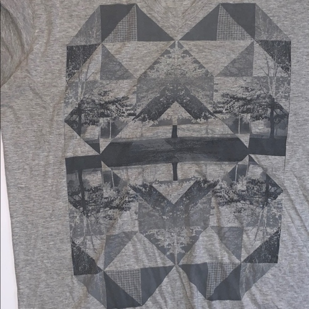 American Rag T-Shirt - Picture 3 of 5
